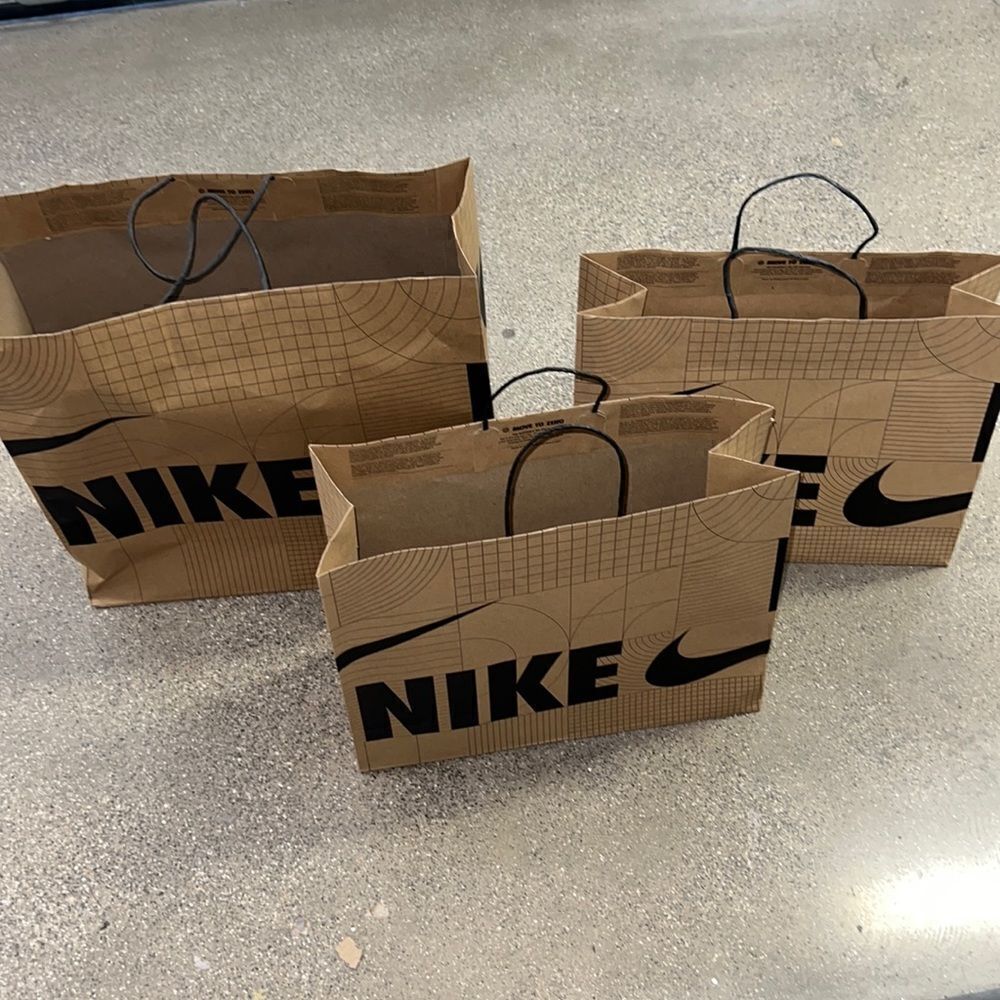 NIKE Paper Shopping Bags-Lot of 3 (1 Large 2 Medium Size)